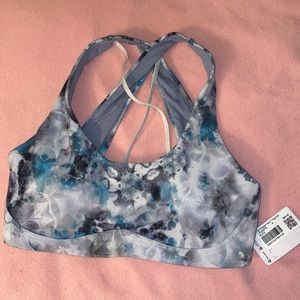 Lululemon Nulu Yoga Bra. Light support. Size 4